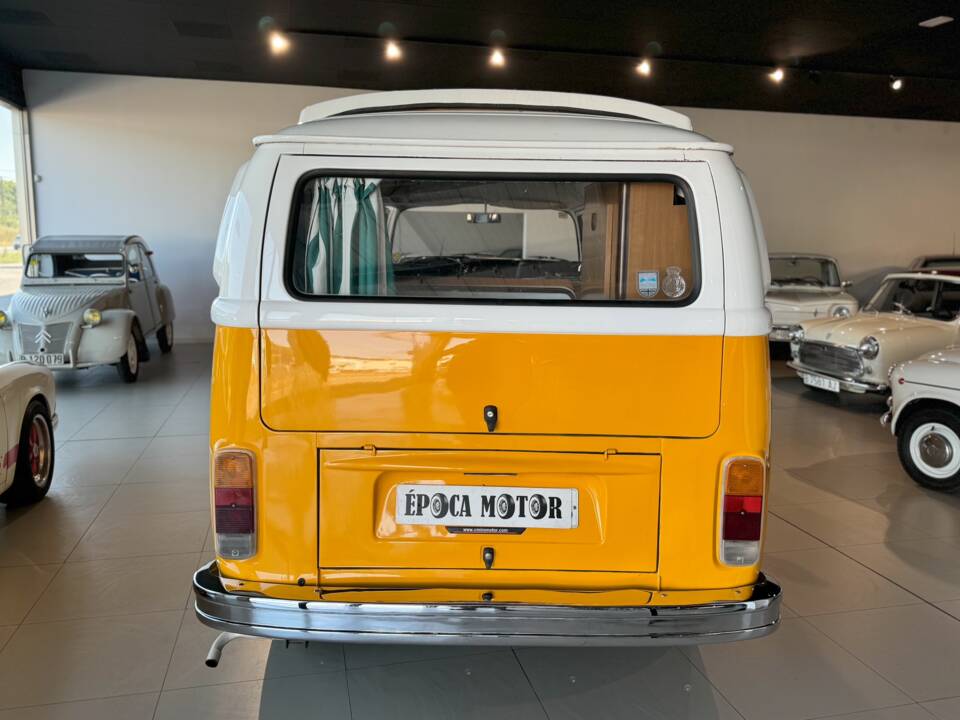 Bild 8/41 von Volkswagen T2b Camper (1981)