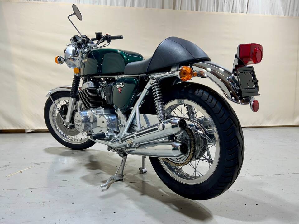 Image 12/16 of Honda CB 750 Four (1973)