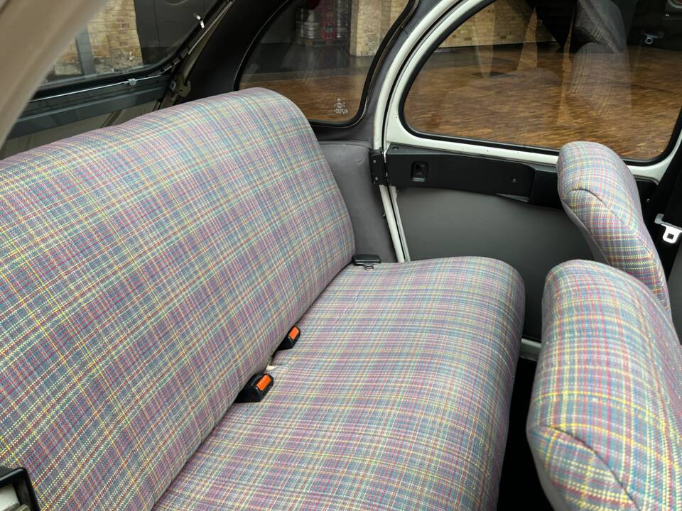 Bild 30/39 von Citroën 2 CV 6 Club (1988)