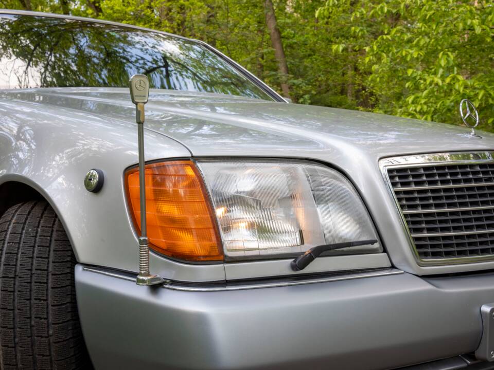Image 11/59 of Mercedes-Benz 600 SEL (1992)