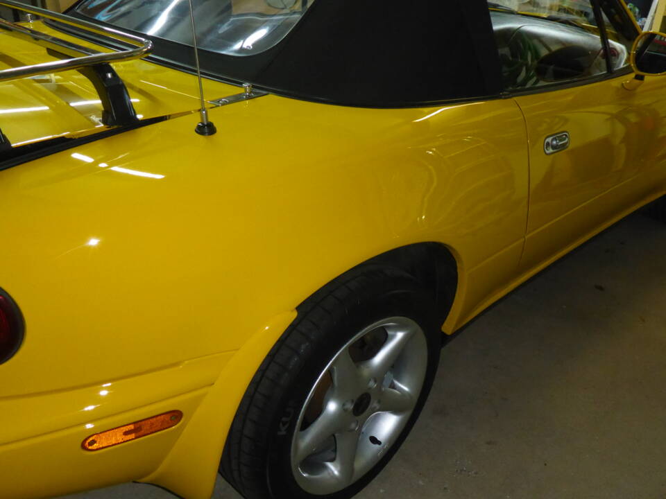 Immagine 45/56 di Mazda MX-5 1.6 (1995)