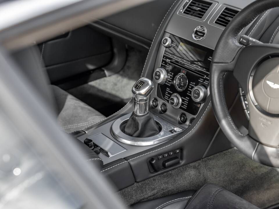 Bild 31/78 von Aston Martin DBS (2009)