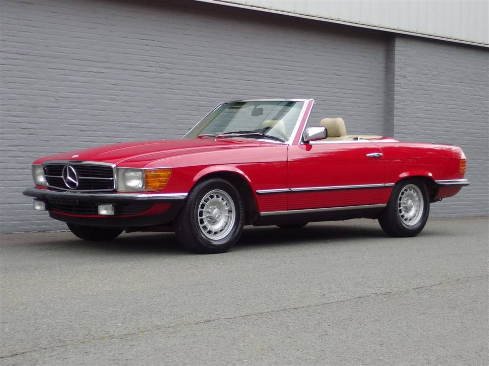 Image 1/84 of Mercedes-Benz 500 SL (1984)