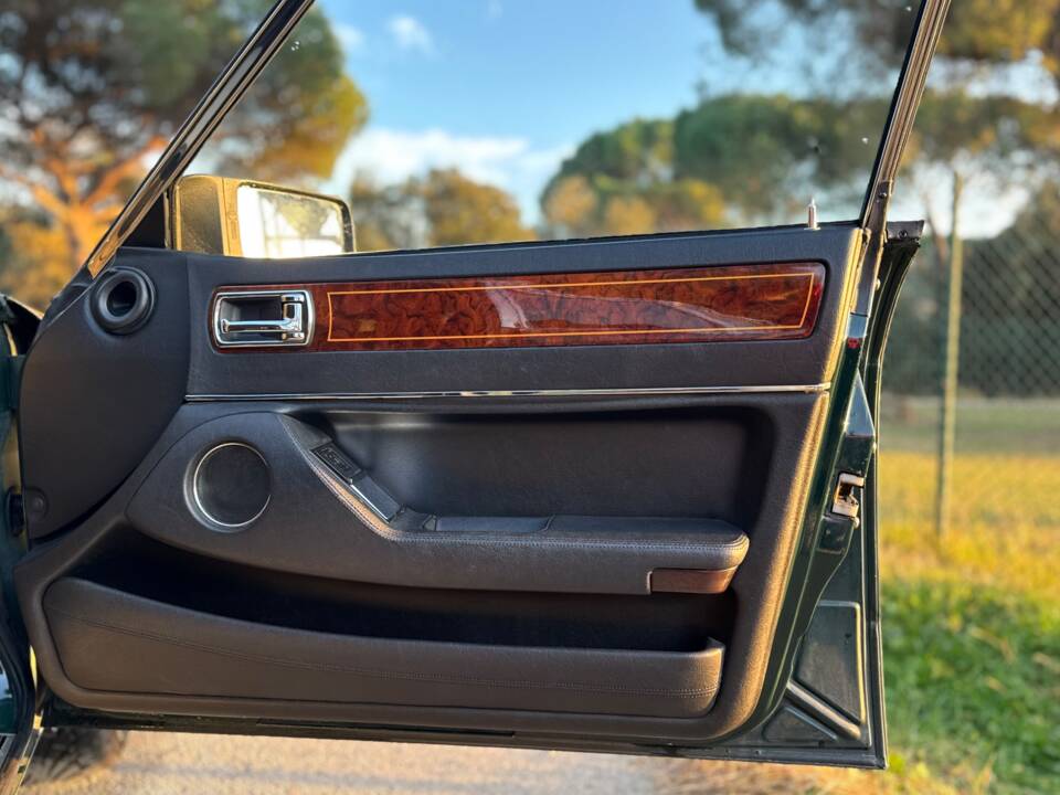 Image 40/40 of Jaguar Sovereign 3.6 (1989)