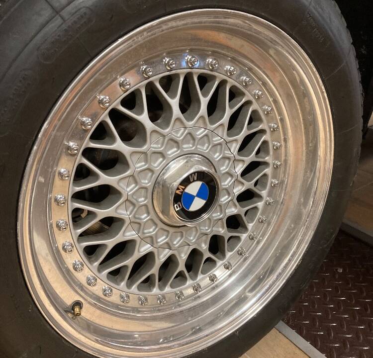 Bild 13/22 von BMW M 635 CSi (1987)