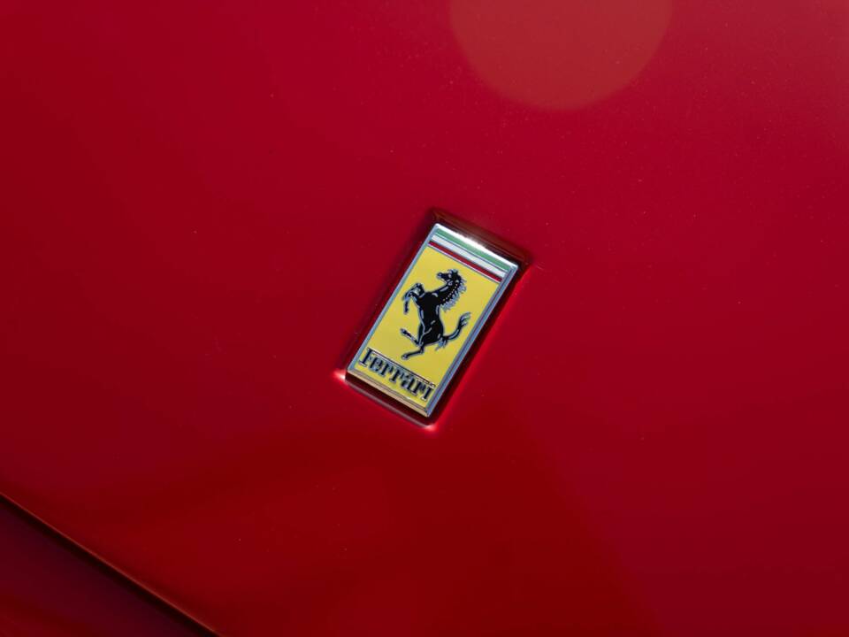 Image 27/50 of Ferrari 512 M (1996)