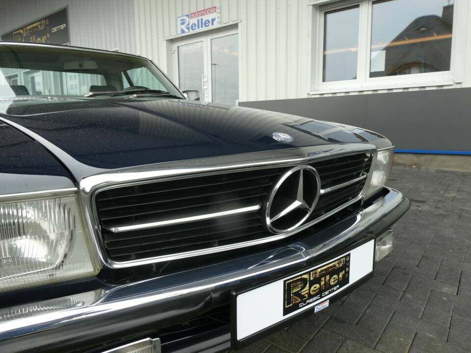 Image 23/25 of Mercedes-Benz 560 SL (1989)
