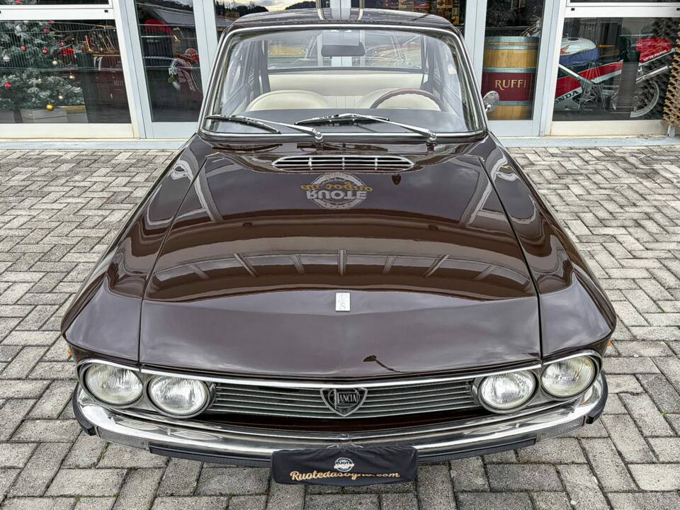 Image 4/30 of Lancia Fulvia 1.3 S (1973)