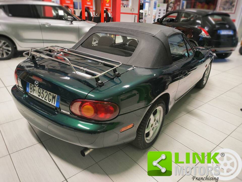 Afbeelding 5/9 van Mazda MX-5 1.6 (1999)