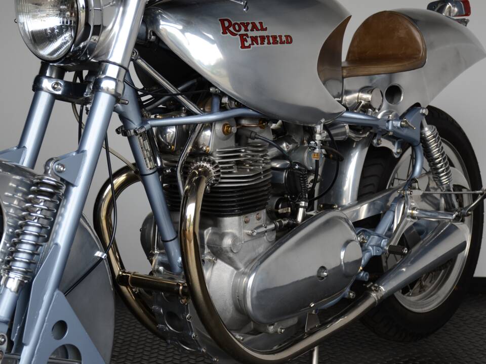 Image 18/42 of Royal Enfield 700 Silver Shotgun (1955)
