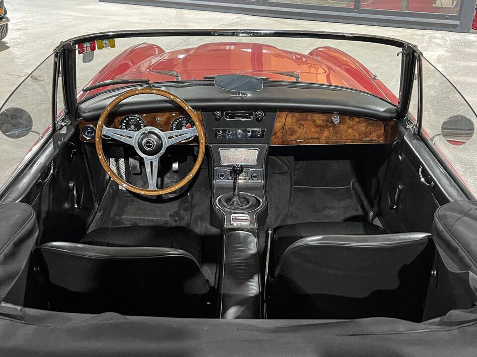 Imagen 25/33 de Austin-Healey 3000 Mk III (BJ8) (1967)