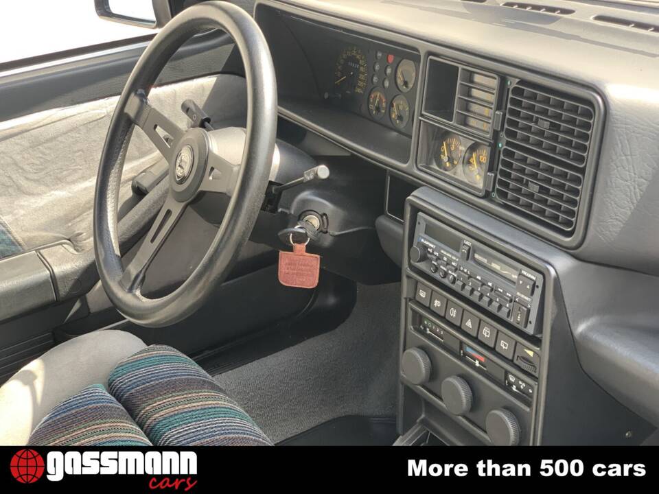 Bild 15/15 von Lancia Delta HF Integrale (1988)