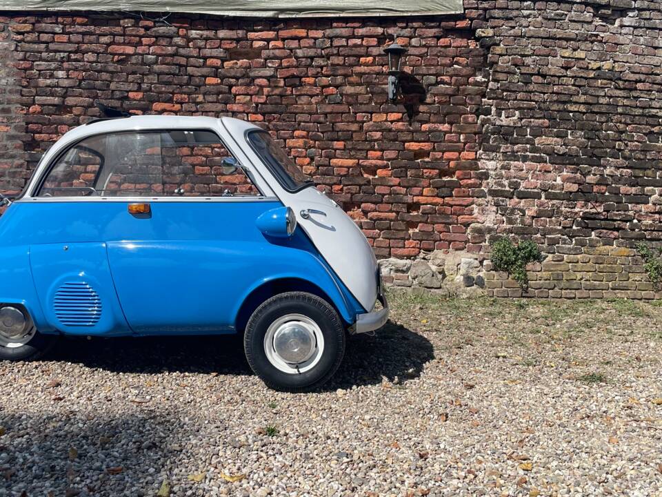 Image 2/28 of BMW Isetta 250 (1960)