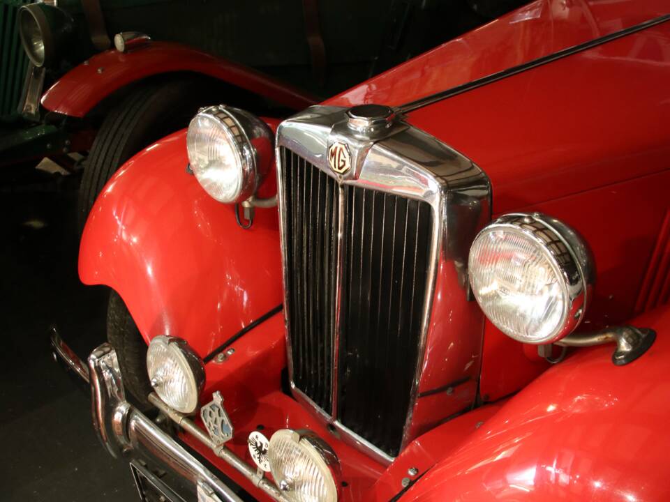 Imagen 32/49 de MG TD (1952)