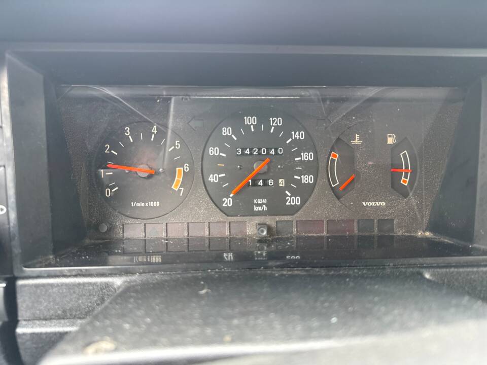 Image 12/54 of Volvo 245 GL (1990)