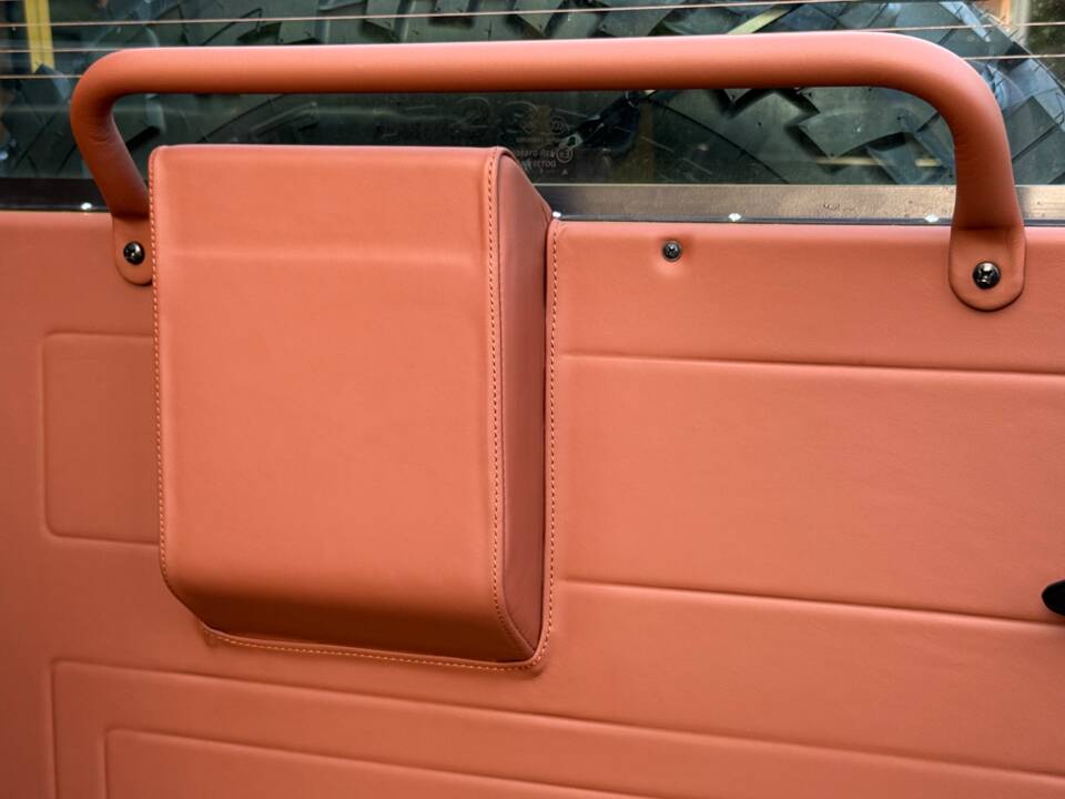 Bild 14/23 von Land Rover 110 (1984)