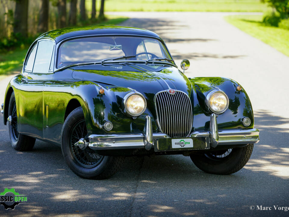 Image 17/53 of Jaguar XK 150 FHC (1958)