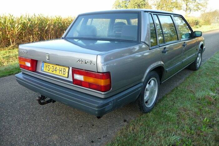 Bild 7/7 von Volvo 740 GL (1990)