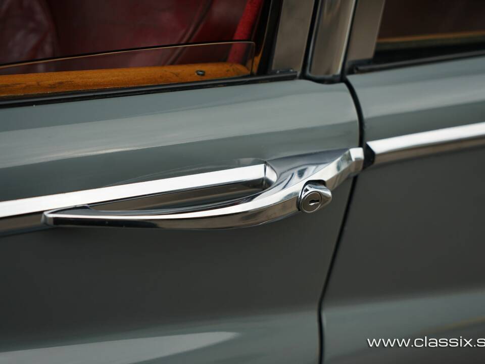 Image 9/25 of Jaguar Mk VIII (1958)