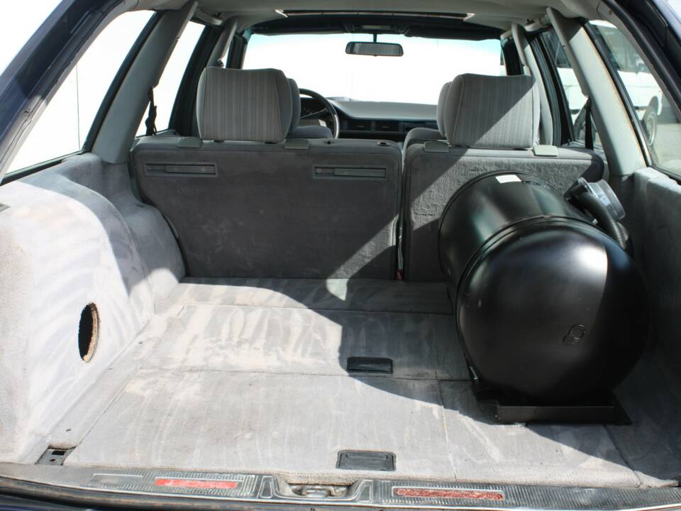 Bild 8/17 von Mercedes-Benz 230 TE (1986)