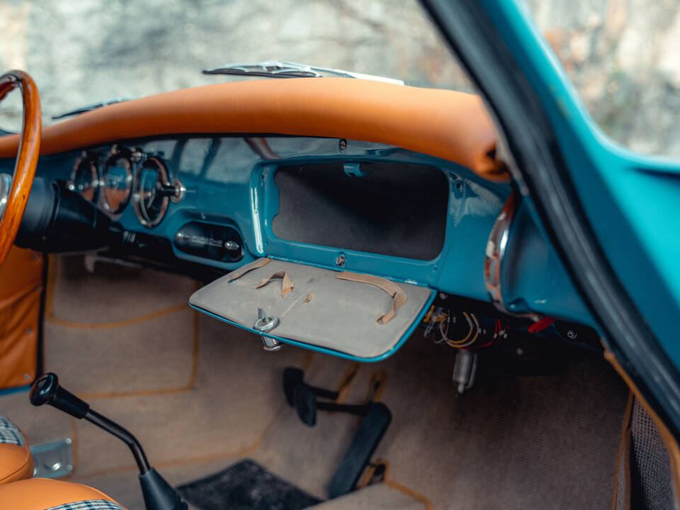 Image 40/86 of Porsche 356 B 1600 Super 90 (1960)