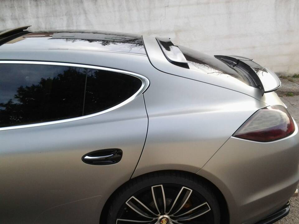Image 7/8 of Porsche Panamera Turbo (1900)