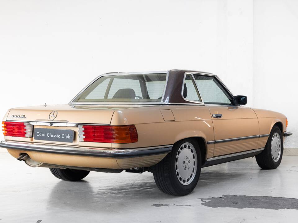 Afbeelding 5/32 van Mercedes-Benz 300 SL (1986)