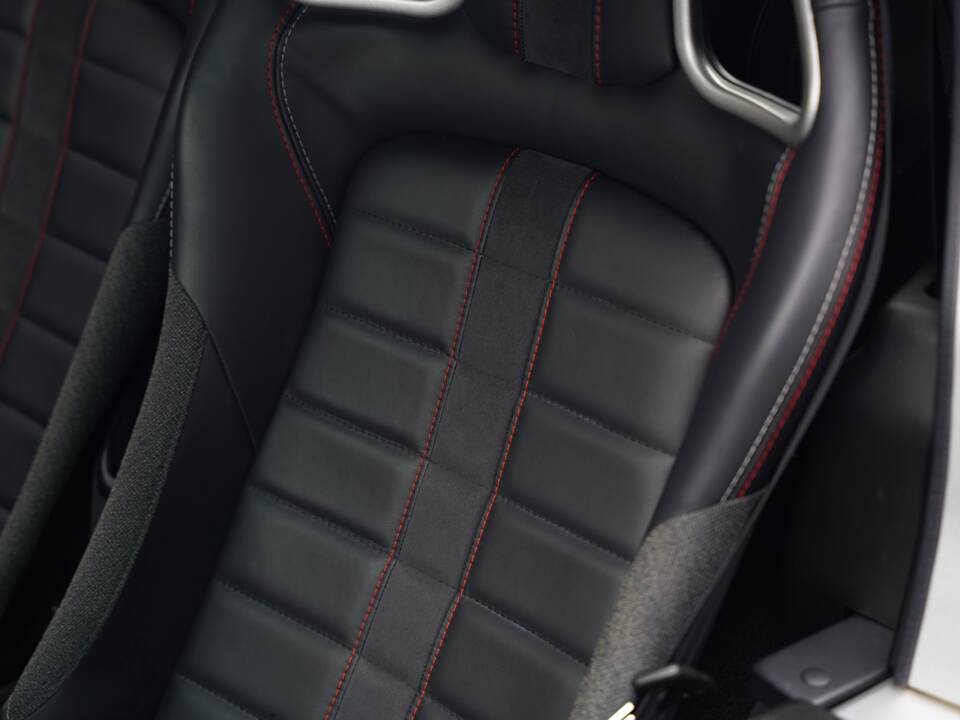 Image 16/50 of Lotus Elise Sport 240 &quot;Final Edition&quot; (2022)
