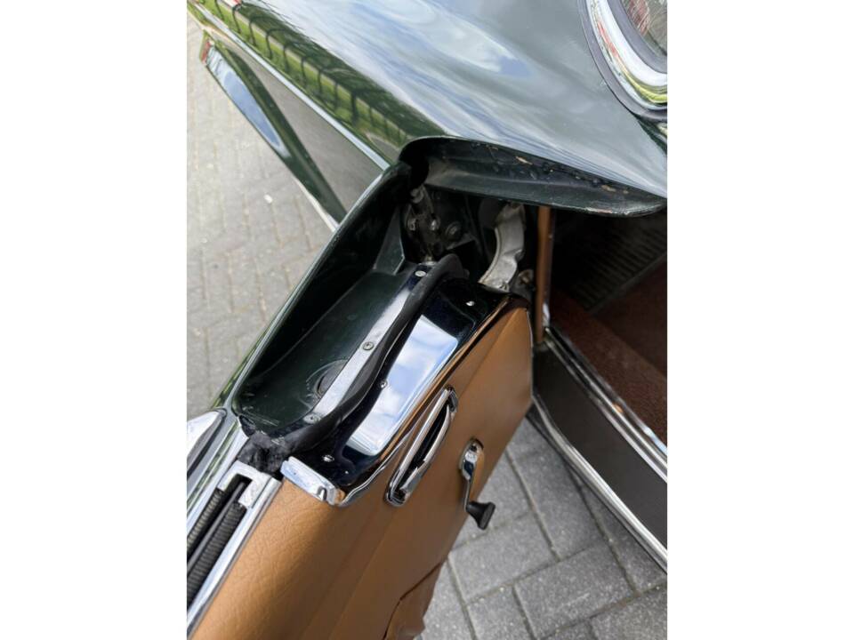 Image 45/50 de Mercedes-Benz 280 SL (1969)