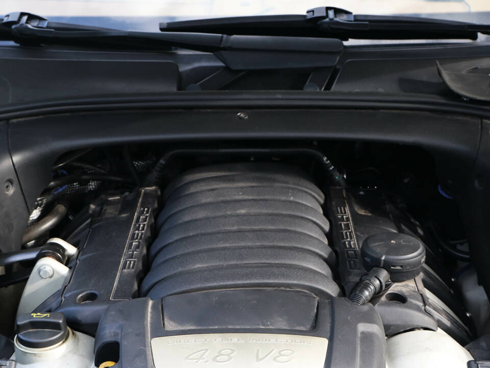 Bild 47/49 von Porsche Cayenne GTS (2009)