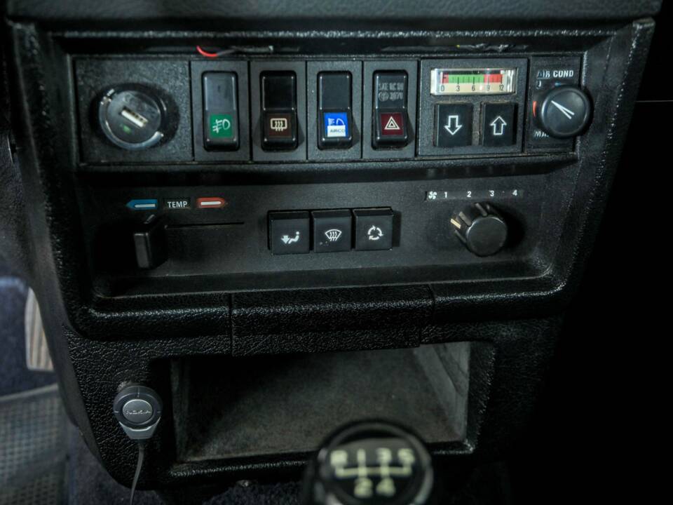 Immagine 30/50 di Volvo 240 GL (1990)