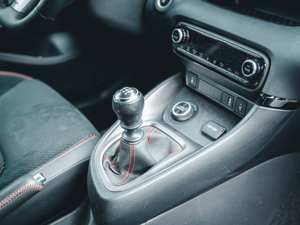 Imagen 36/75 de Toyota GR Yaris (2001)