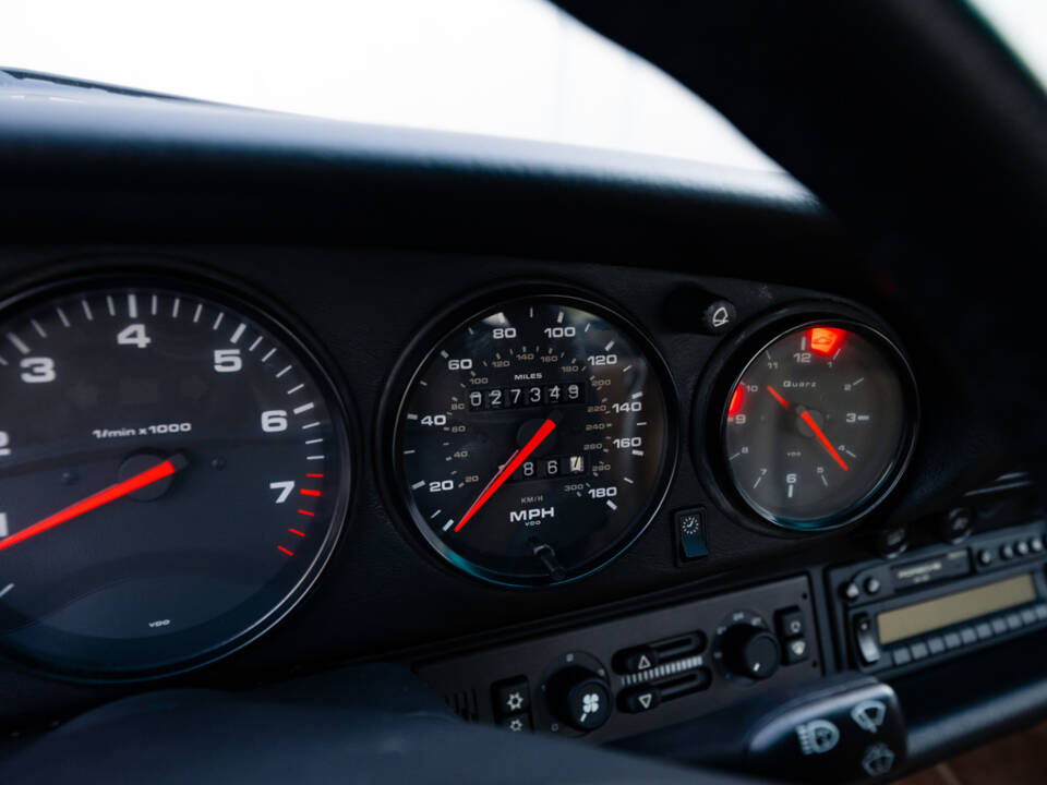 Bild 9/50 von Porsche 911 Carrera 4S (1996)