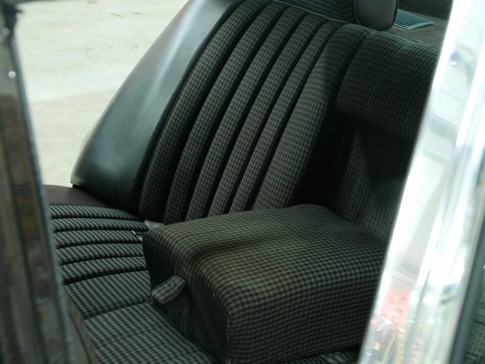 Bild 49/50 von Mercedes-Benz 300 SEL 6.3 (1968)