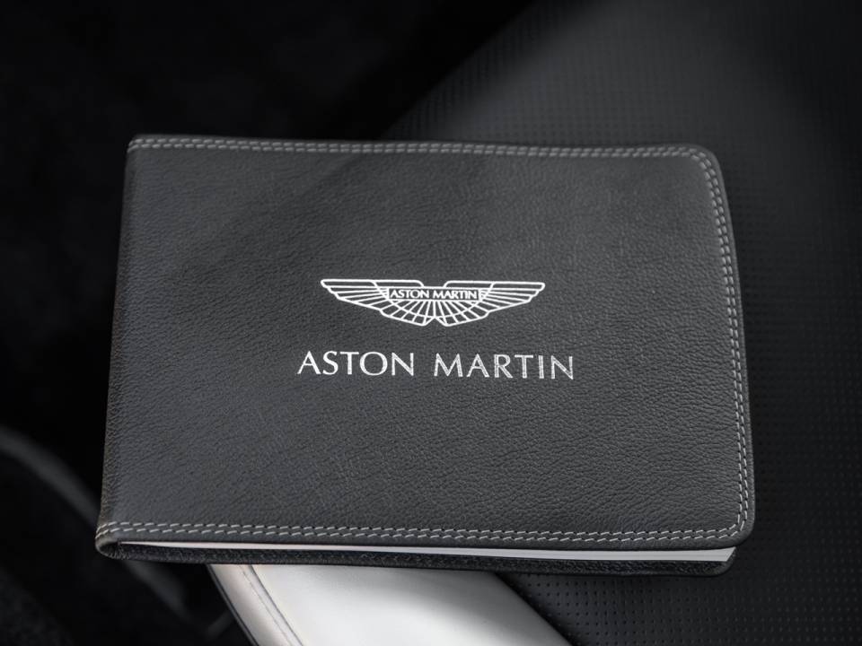 Imagen 47/50 de Aston Martin Vanquish Zagato (2017)