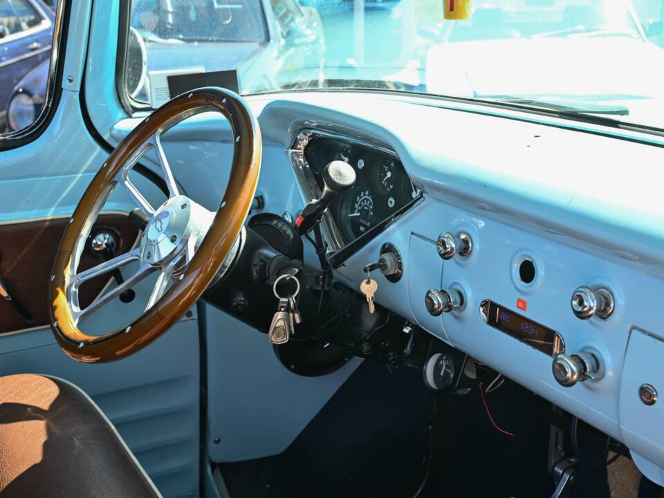 Afbeelding 39/50 van Chevrolet Apache Stepside (1958)