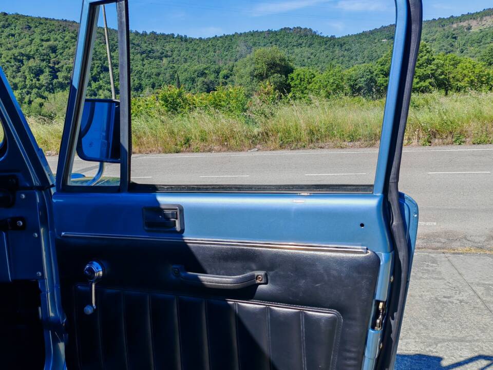 Image 21/31 of Jeep CJ-7 2.4L Diesel (1983)