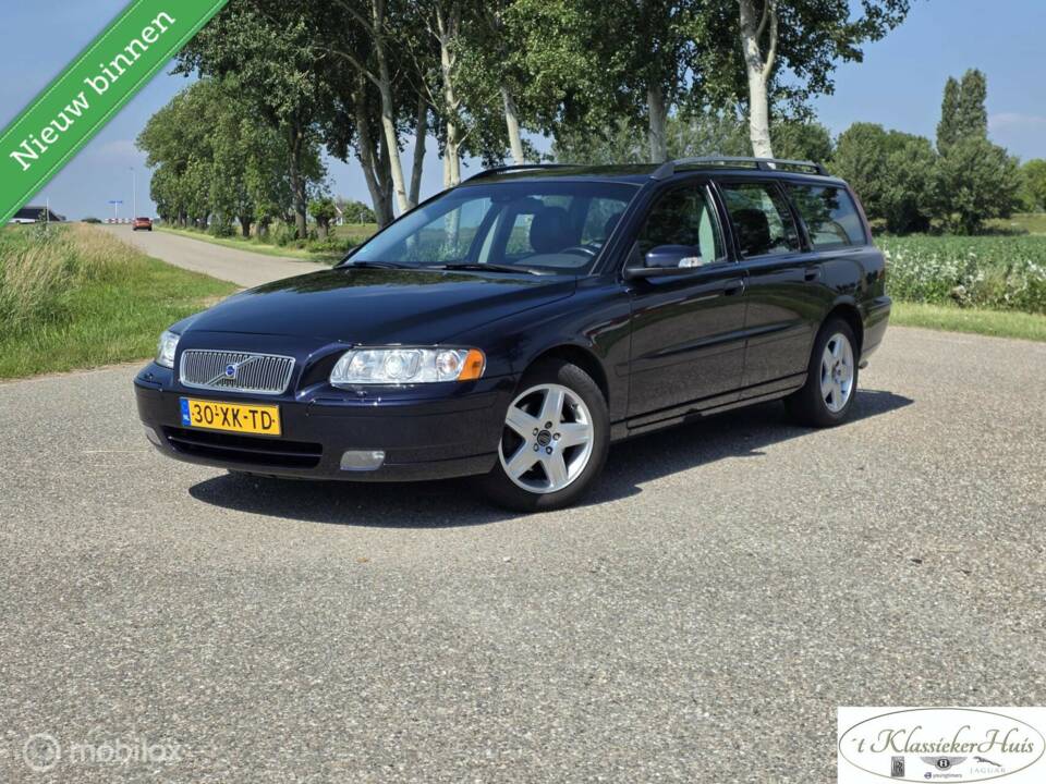 Image 1/29 de Volvo V 70 2.4 (2007)