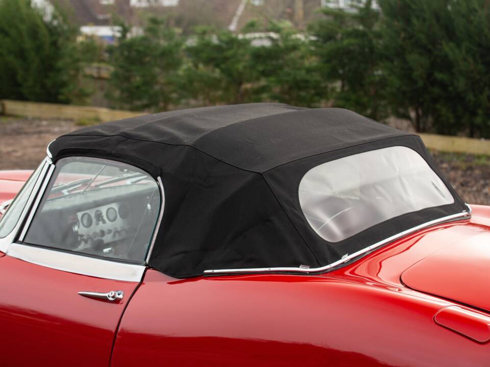 Image 31/50 of Jaguar E-Type 3.8 Flat Floor (1961)