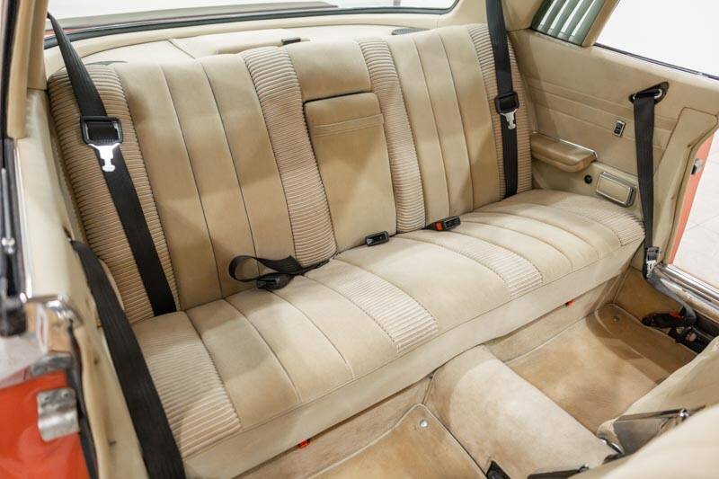 Image 51/89 of Mercedes-Benz 500 SLC (1980)