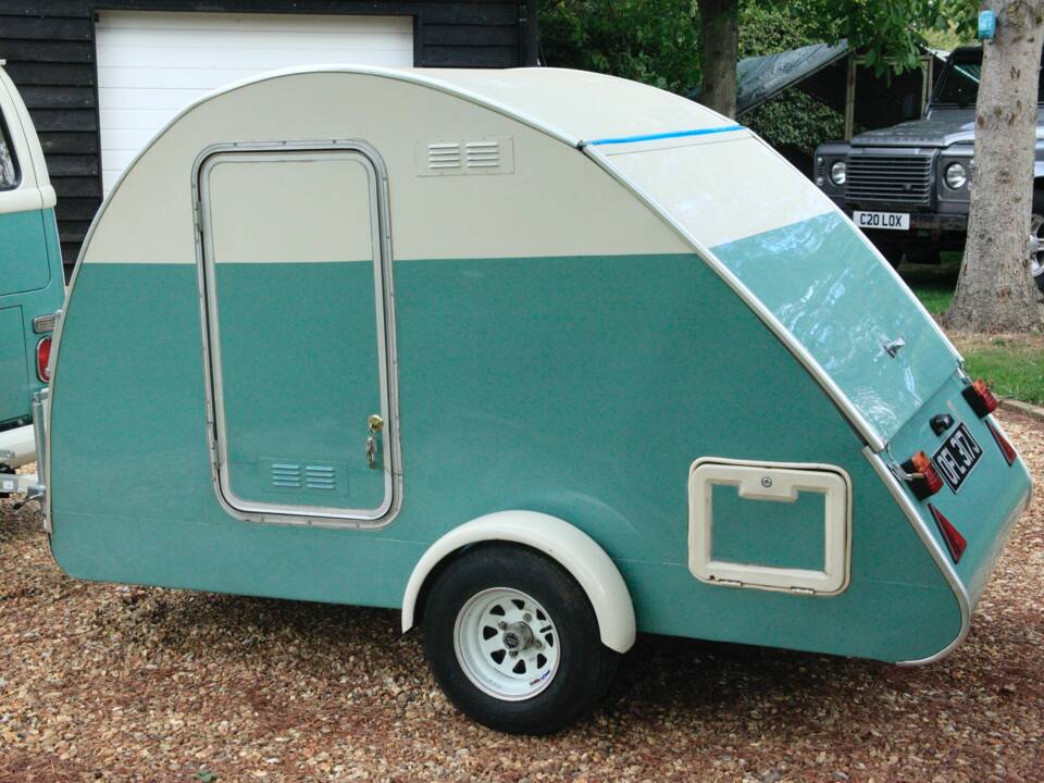 Image 3/8 of Volkswagen T2a Westfalia (1971)