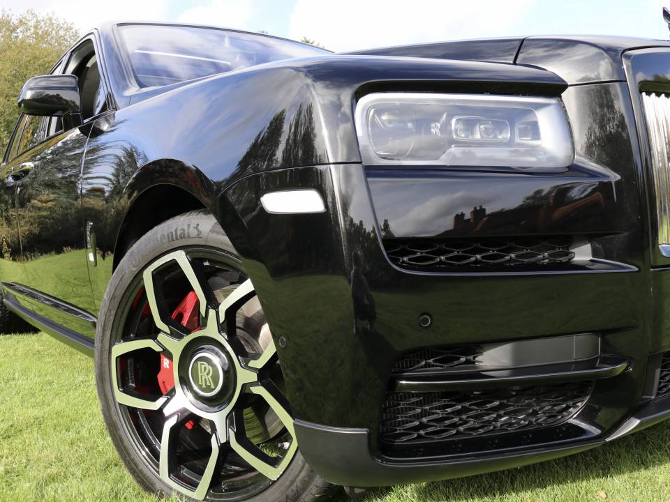Image 12/100 of Rolls-Royce Cullinan Black Badge (2021)