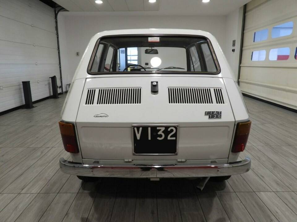 Image 2/10 of FIAT 126 (1975)