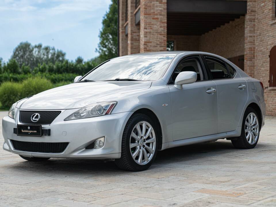 Afbeelding 1/50 van Lexus IS 220d (2006)