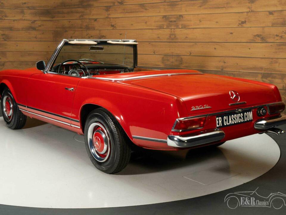 Image 7/19 of Mercedes-Benz 230 SL (1967)