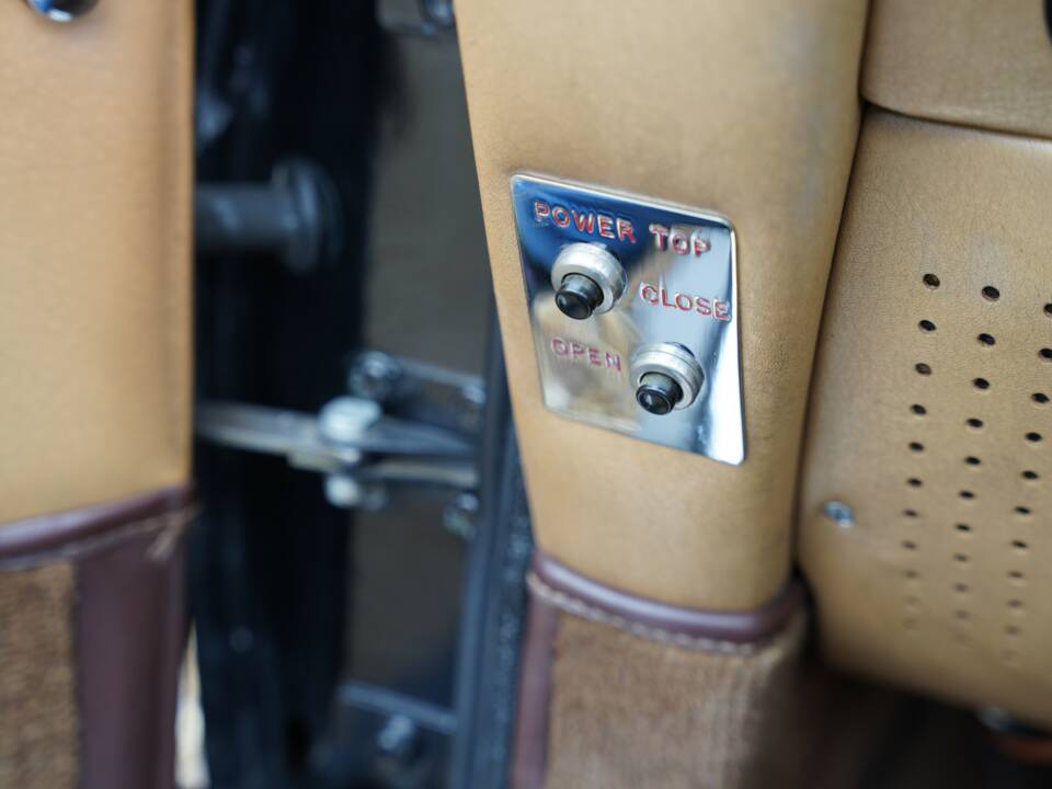 Bild 21/50 von Aston Martin V8 Volante (1982)