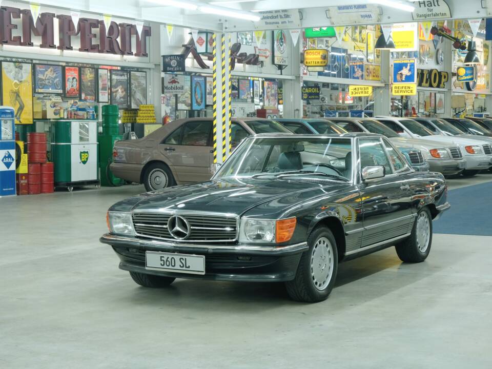 Image 2/50 de Mercedes-Benz 560 SL (1988)