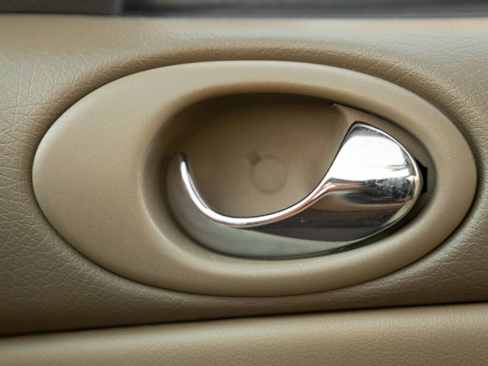 Bild 25/50 von Jaguar XK8 4.0 (1998)