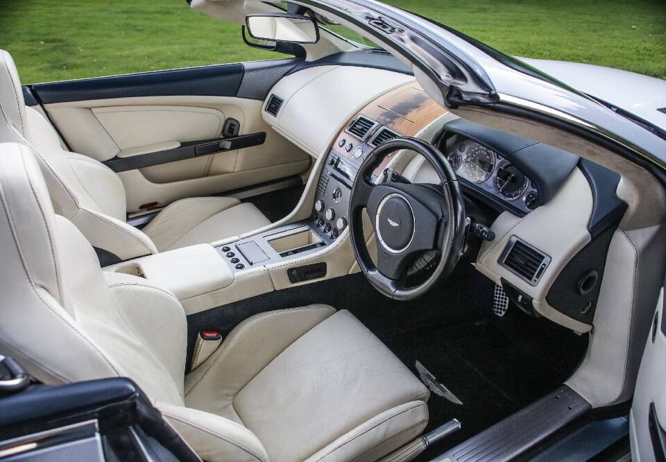 Bild 6/30 von Aston Martin DB 9 Volante (2006)