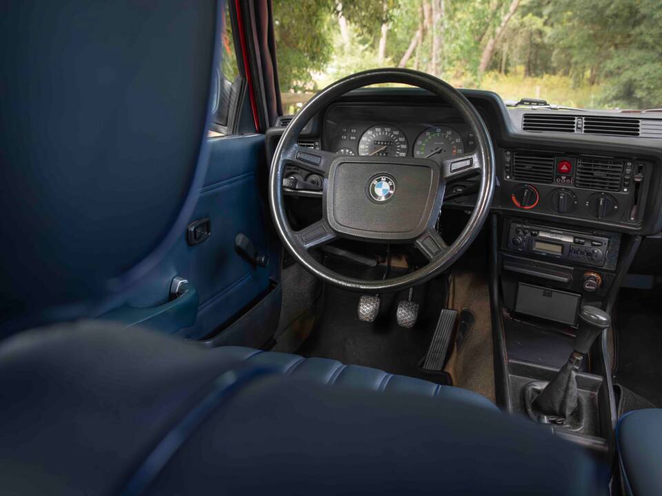 Image 43/56 of BMW 323i (1979)